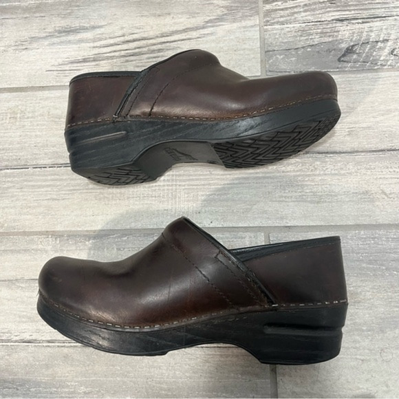 Dansko XP Clogs Leather Brown Comfort Shoes Nursing EU Size 37 US Size 6.5 - 7 - Picture 3 of 6